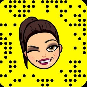 Meet your Posher, Alicia